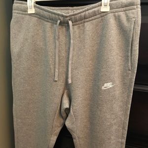 Men’s Nike sweatpants size Large